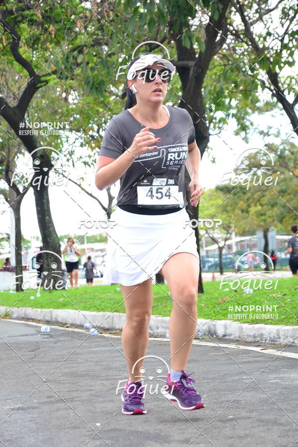 Buy your photos of the eventSantander Track&Field  Run Series - Shopping Vitria on Fotop