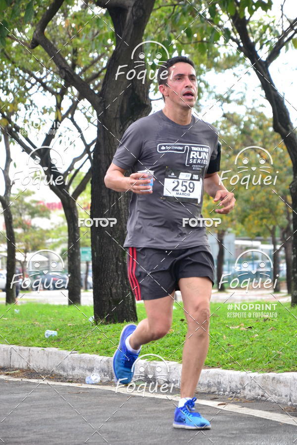 Buy your photos of the eventSantander Track&Field  Run Series - Shopping Vitria on Fotop