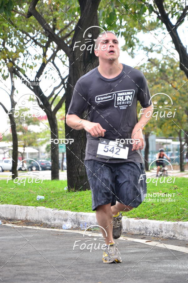 Buy your photos of the eventSantander Track&Field  Run Series - Shopping Vitria on Fotop