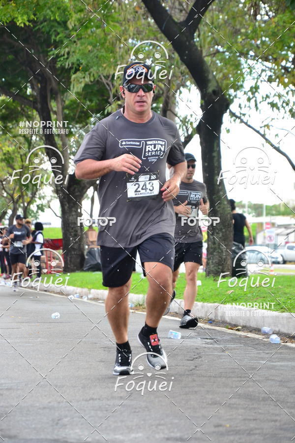 Buy your photos of the eventSantander Track&Field  Run Series - Shopping Vitria on Fotop