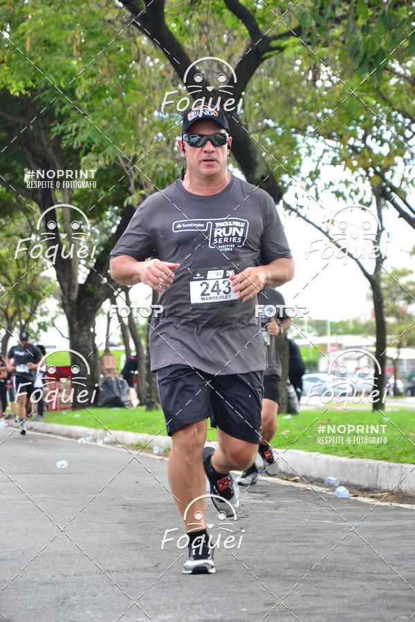Buy your photos of the eventSantander Track&Field  Run Series - Shopping Vitria on Fotop
