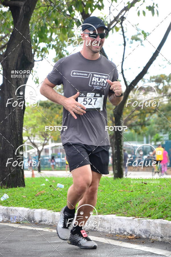 Buy your photos of the eventSantander Track&Field  Run Series - Shopping Vitria on Fotop