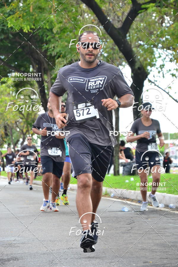 Buy your photos of the eventSantander Track&Field  Run Series - Shopping Vitria on Fotop