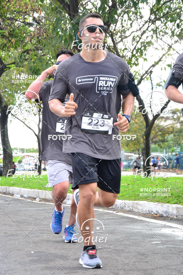 Buy your photos of the eventSantander Track&Field  Run Series - Shopping Vitria on Fotop