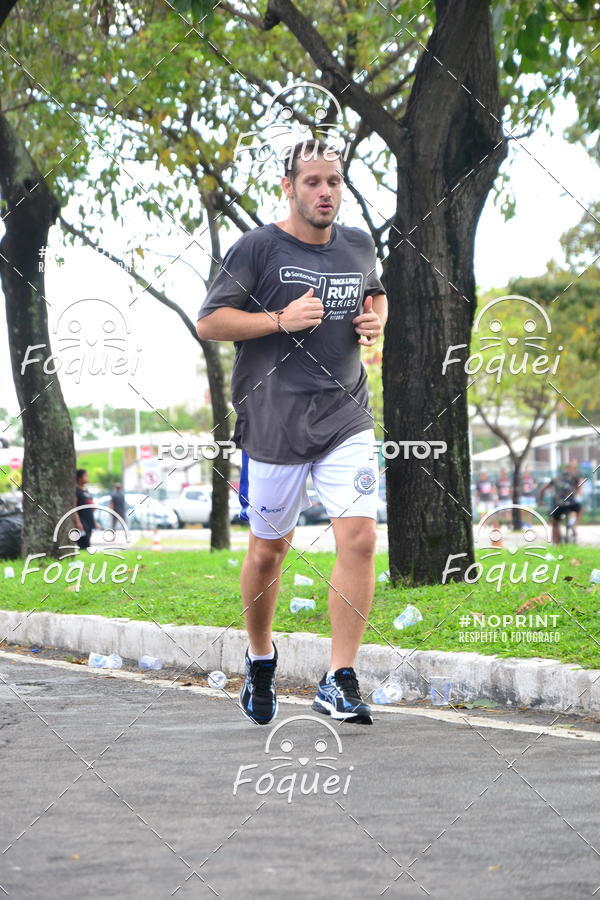 Buy your photos of the eventSantander Track&Field  Run Series - Shopping Vitria on Fotop