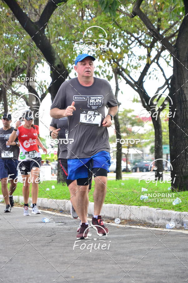 Buy your photos of the eventSantander Track&Field  Run Series - Shopping Vitria on Fotop