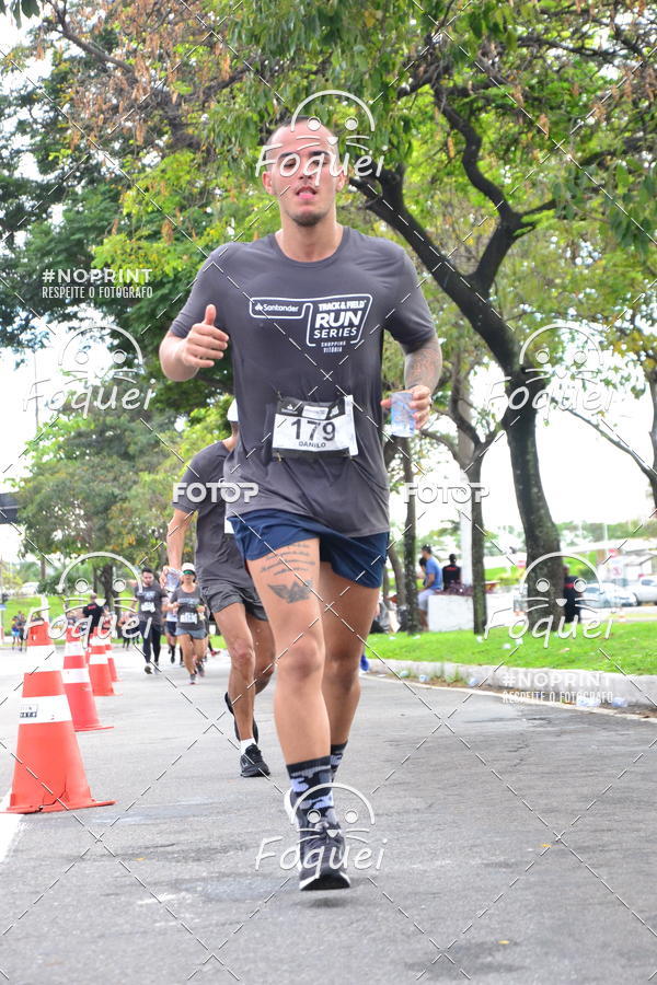 Buy your photos of the eventSantander Track&Field  Run Series - Shopping Vitria on Fotop