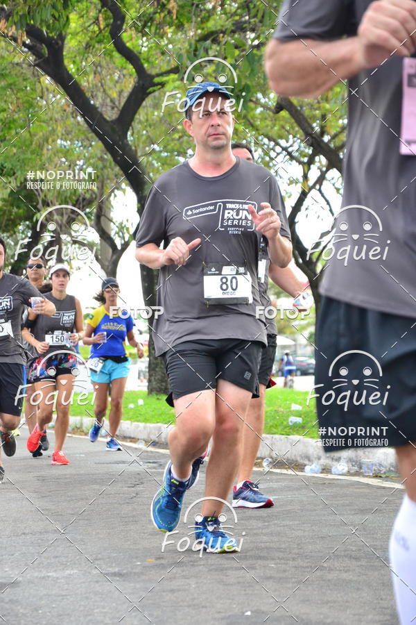 Buy your photos of the eventSantander Track&Field  Run Series - Shopping Vitria on Fotop