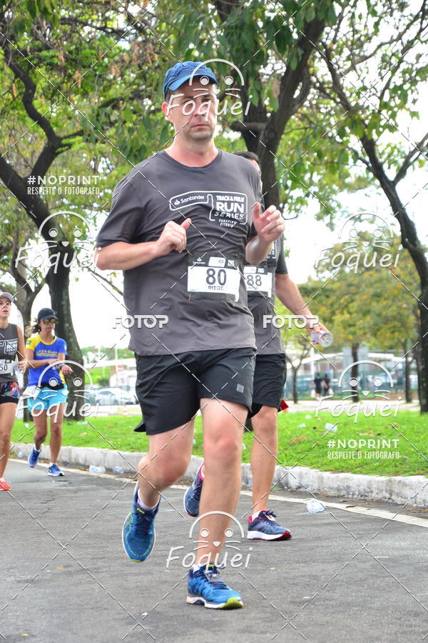 Buy your photos of the eventSantander Track&Field  Run Series - Shopping Vitria on Fotop