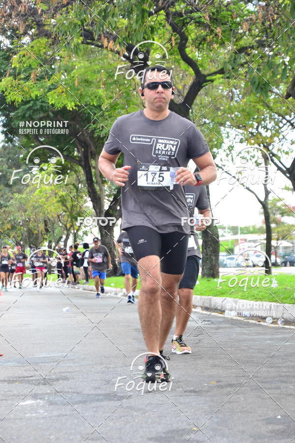 Buy your photos of the eventSantander Track&Field  Run Series - Shopping Vitria on Fotop