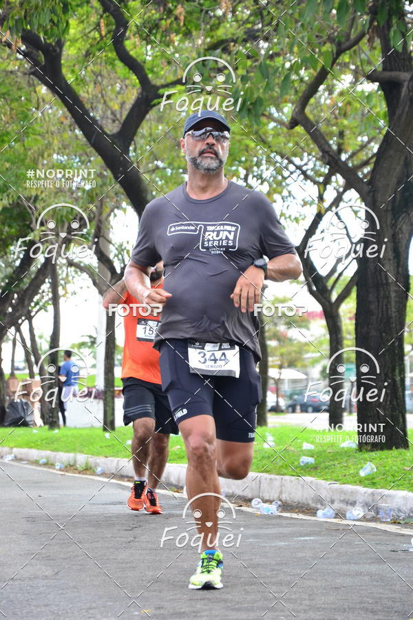 Buy your photos of the eventSantander Track&Field  Run Series - Shopping Vitria on Fotop