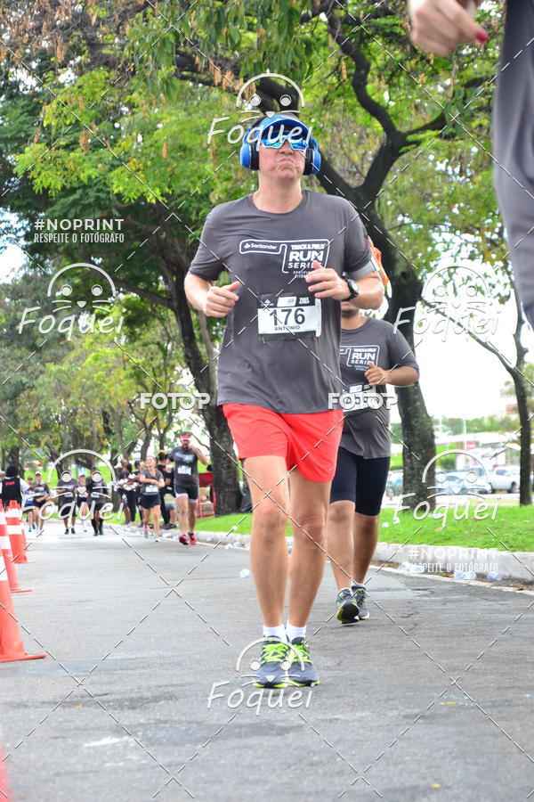 Buy your photos of the eventSantander Track&Field  Run Series - Shopping Vitria on Fotop