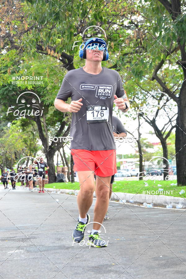 Buy your photos of the eventSantander Track&Field  Run Series - Shopping Vitria on Fotop