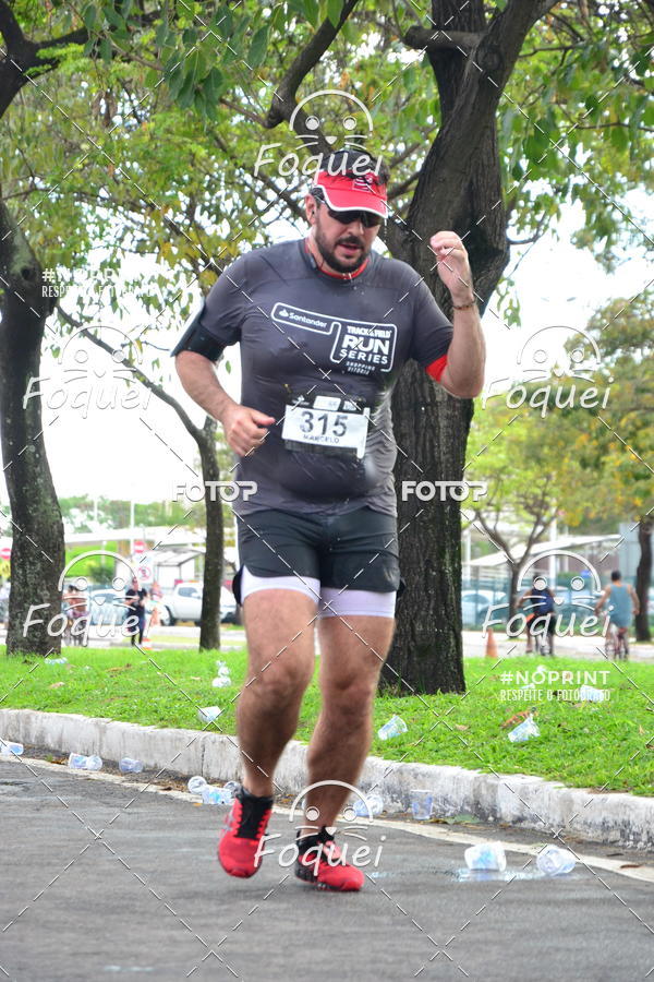 Buy your photos of the eventSantander Track&Field  Run Series - Shopping Vitria on Fotop