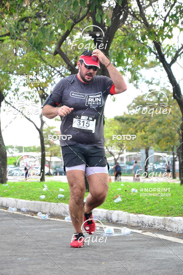 Buy your photos of the eventSantander Track&Field  Run Series - Shopping Vitria on Fotop