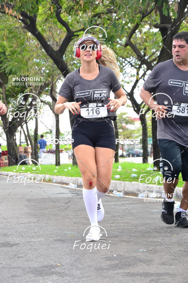 Buy your photos of the eventSantander Track&Field  Run Series - Shopping Vitria on Fotop