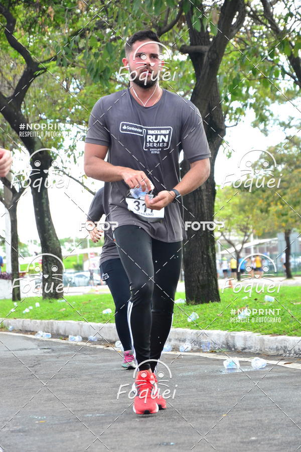 Buy your photos of the eventSantander Track&Field  Run Series - Shopping Vitria on Fotop