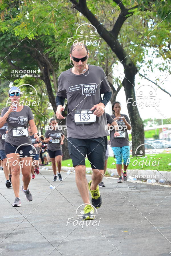 Buy your photos of the eventSantander Track&Field  Run Series - Shopping Vitria on Fotop