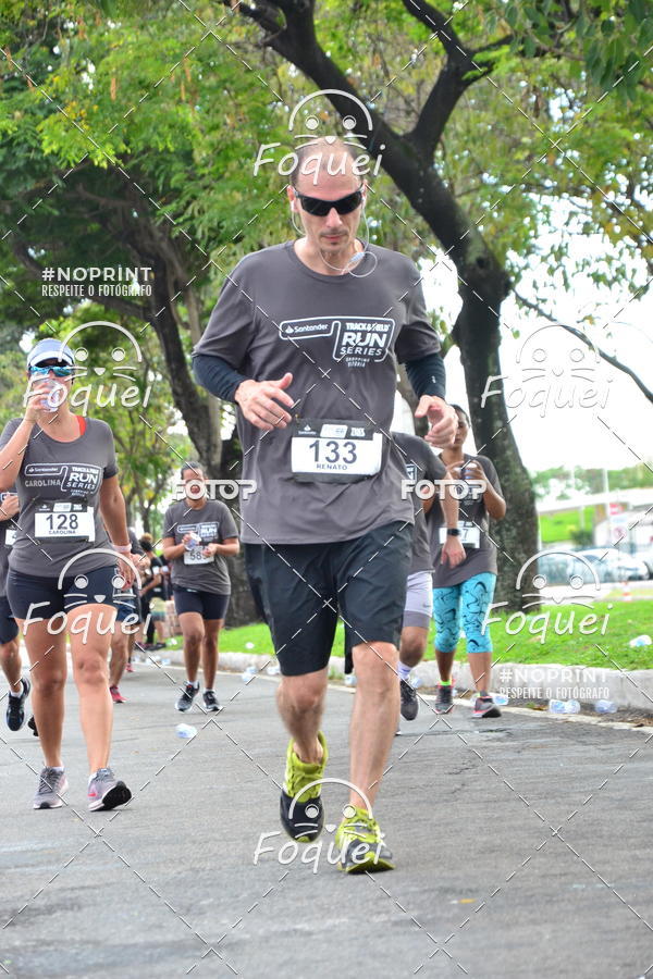 Buy your photos of the eventSantander Track&Field  Run Series - Shopping Vitria on Fotop