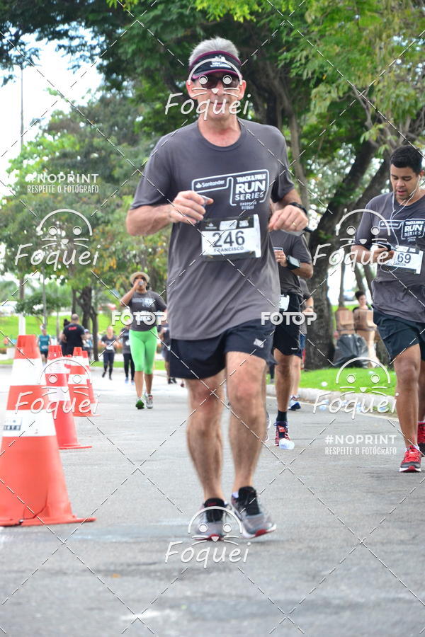 Buy your photos of the eventSantander Track&Field  Run Series - Shopping Vitria on Fotop