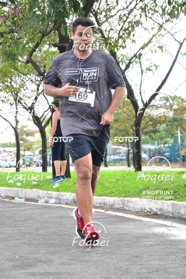 Buy your photos of the eventSantander Track&Field  Run Series - Shopping Vitria on Fotop