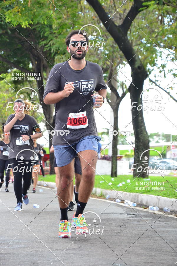 Buy your photos of the eventSantander Track&Field  Run Series - Shopping Vitria on Fotop