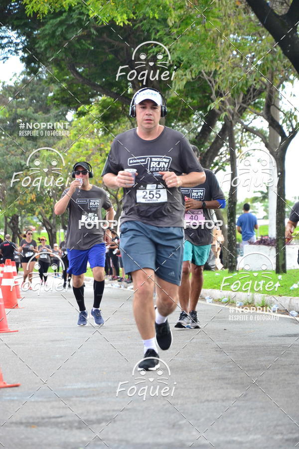 Buy your photos of the eventSantander Track&Field  Run Series - Shopping Vitria on Fotop