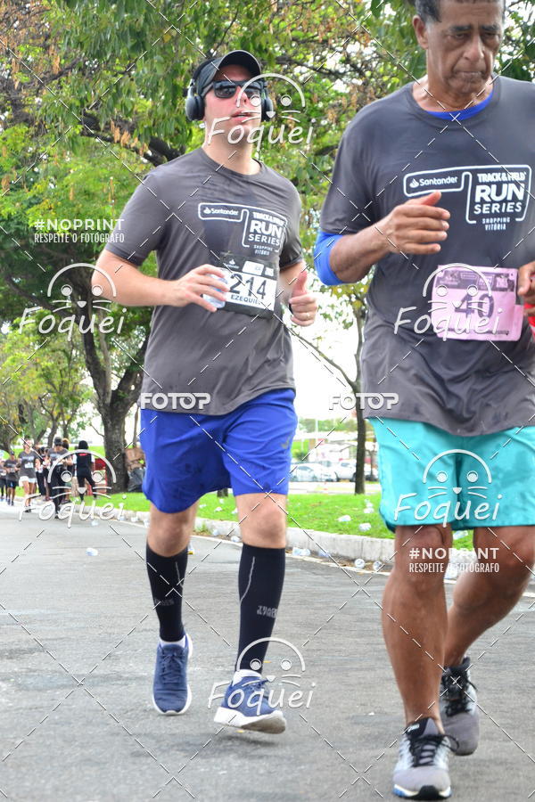 Buy your photos of the eventSantander Track&Field  Run Series - Shopping Vitria on Fotop