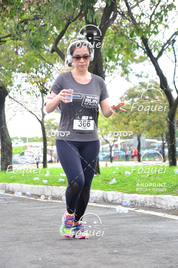 Buy your photos of the eventSantander Track&Field  Run Series - Shopping Vitria on Fotop