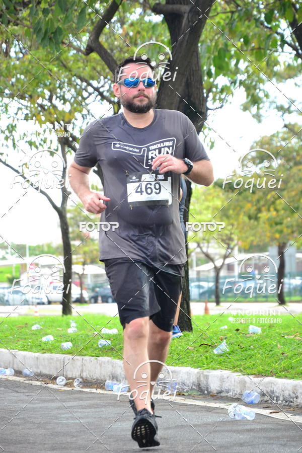 Buy your photos of the eventSantander Track&Field  Run Series - Shopping Vitria on Fotop