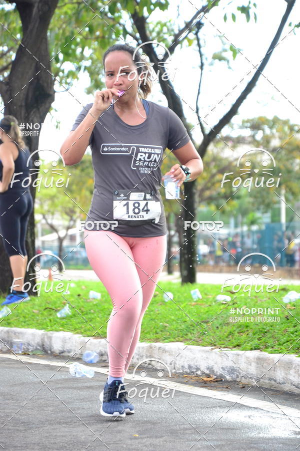 Buy your photos of the eventSantander Track&Field  Run Series - Shopping Vitria on Fotop