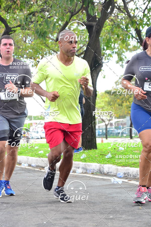 Buy your photos of the eventSantander Track&Field  Run Series - Shopping Vitria on Fotop