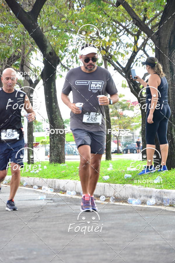 Buy your photos of the eventSantander Track&Field  Run Series - Shopping Vitria on Fotop