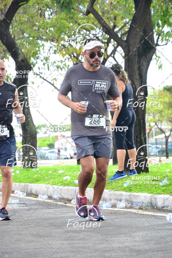 Buy your photos of the eventSantander Track&Field  Run Series - Shopping Vitria on Fotop