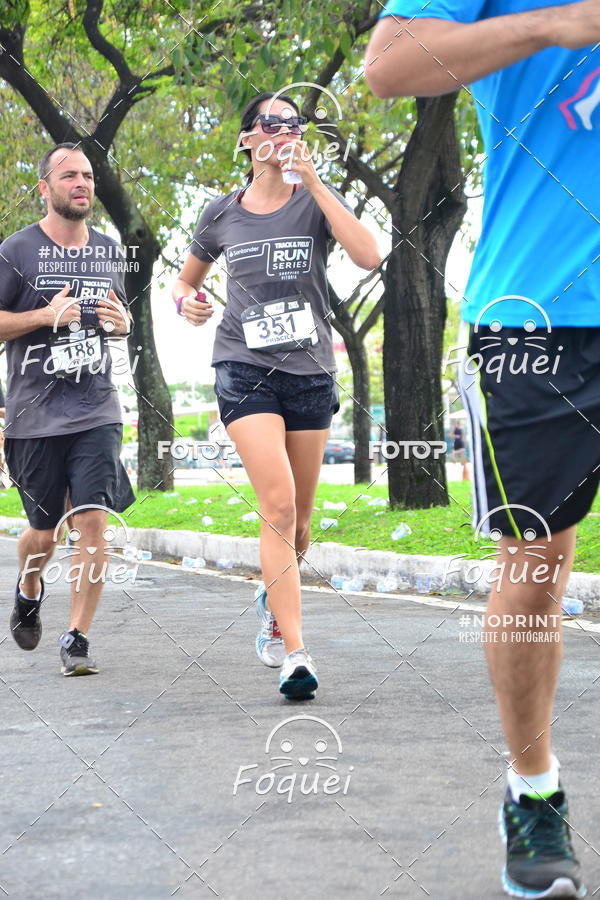 Buy your photos of the eventSantander Track&Field  Run Series - Shopping Vitria on Fotop