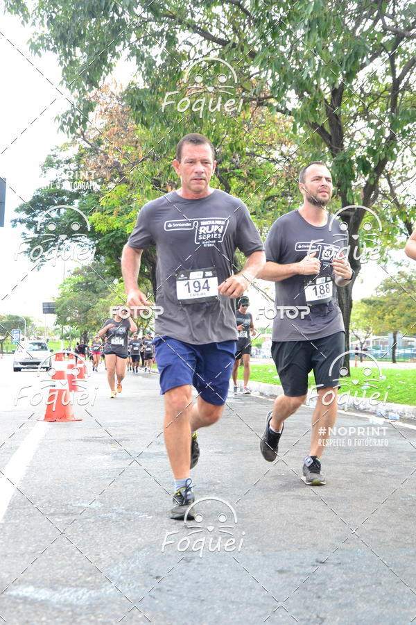 Buy your photos of the eventSantander Track&Field  Run Series - Shopping Vitria on Fotop