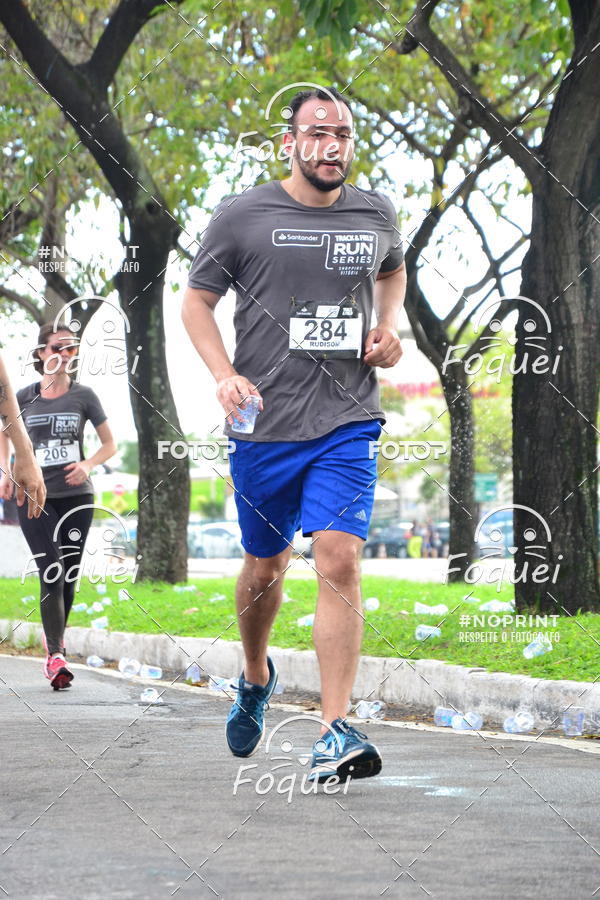Buy your photos of the eventSantander Track&Field  Run Series - Shopping Vitria on Fotop