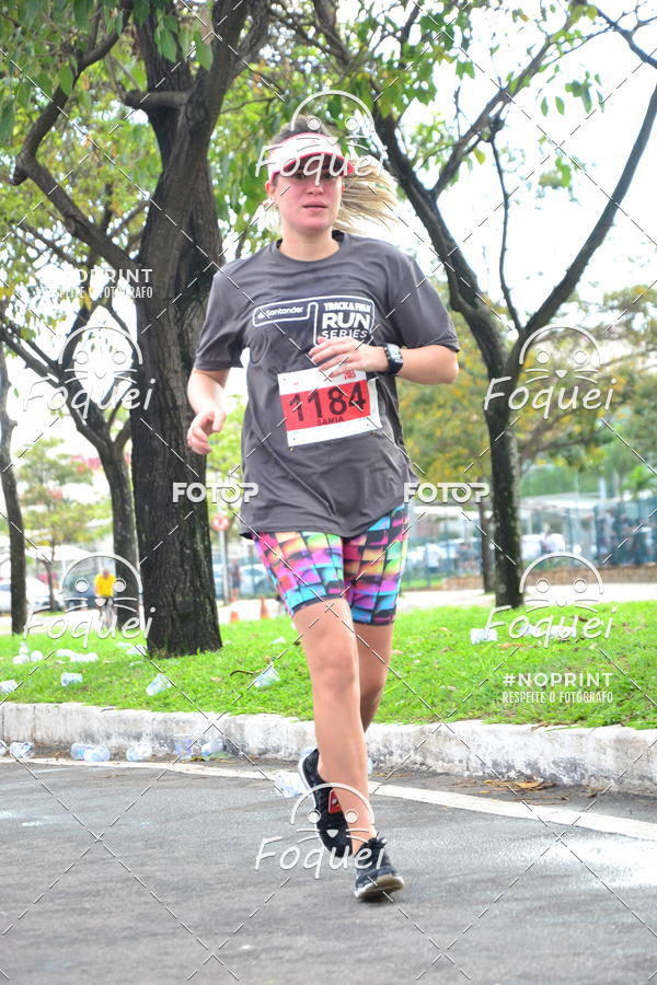 Buy your photos of the eventSantander Track&Field  Run Series - Shopping Vitria on Fotop