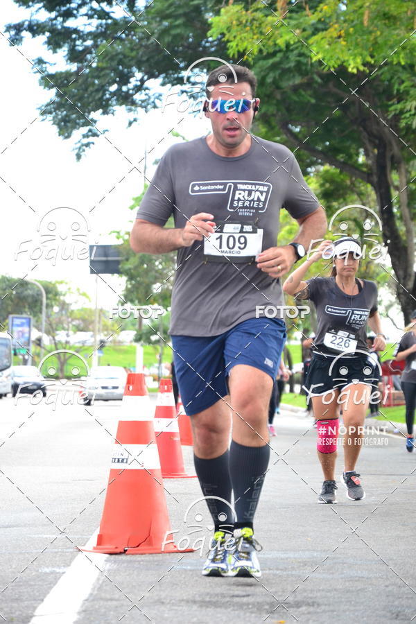 Buy your photos of the eventSantander Track&Field  Run Series - Shopping Vitria on Fotop