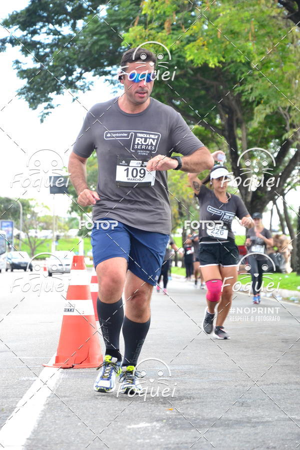 Buy your photos of the eventSantander Track&Field  Run Series - Shopping Vitria on Fotop