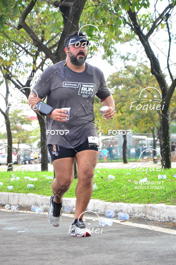 Buy your photos of the eventSantander Track&Field  Run Series - Shopping Vitria on Fotop