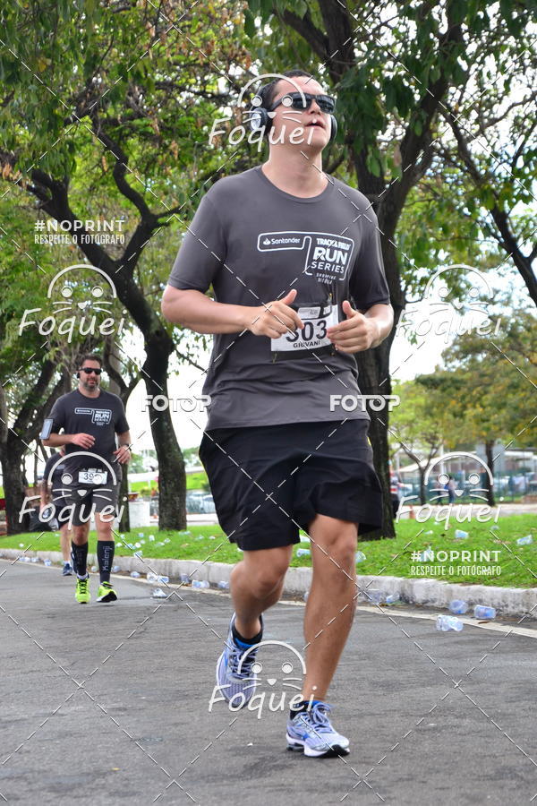 Buy your photos of the eventSantander Track&Field  Run Series - Shopping Vitria on Fotop