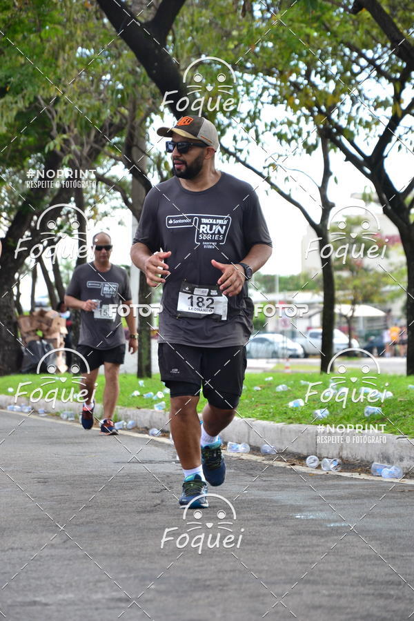 Buy your photos of the eventSantander Track&Field  Run Series - Shopping Vitria on Fotop