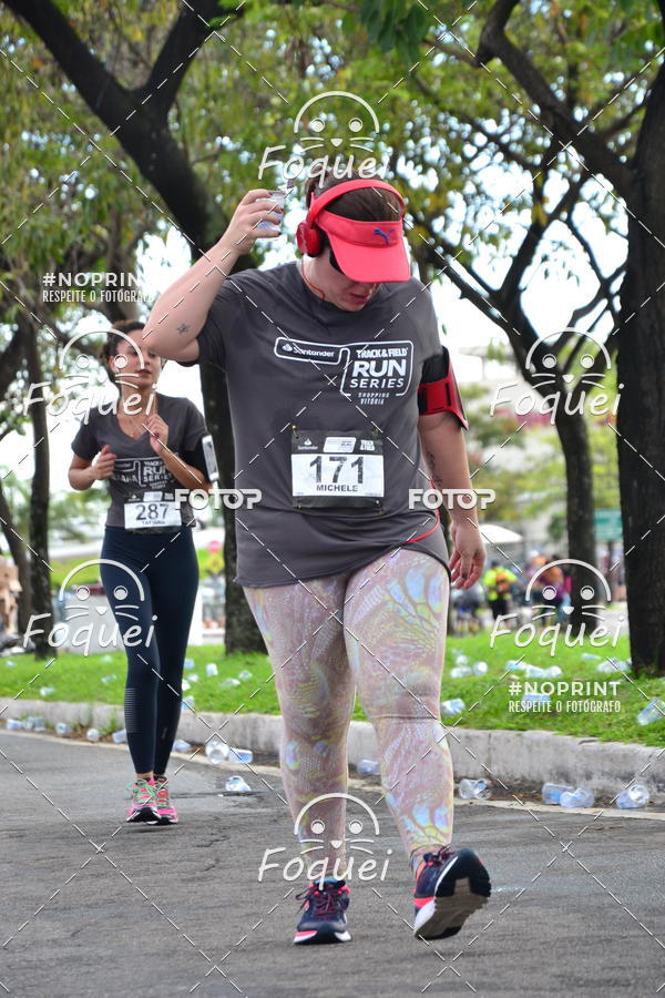 Buy your photos of the eventSantander Track&Field  Run Series - Shopping Vitria on Fotop
