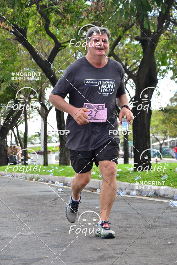 Buy your photos of the eventSantander Track&Field  Run Series - Shopping Vitria on Fotop