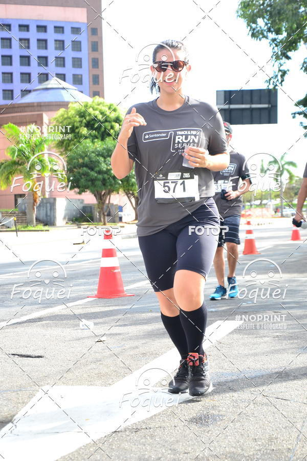 Buy your photos of the eventSantander Track&Field  Run Series - Shopping Vitria on Fotop