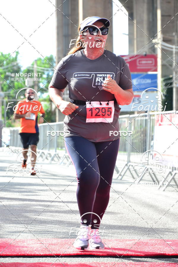 Buy your photos of the eventSantander Track&Field  Run Series - Shopping Vitria on Fotop
