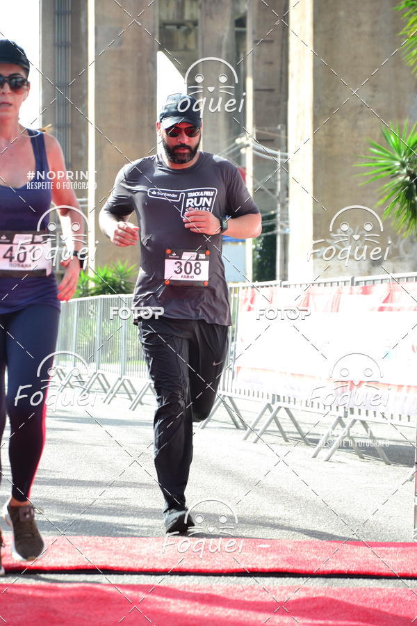 Buy your photos of the eventSantander Track&Field  Run Series - Shopping Vitria on Fotop