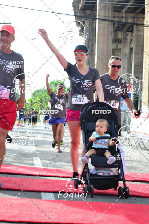 Buy your photos of the eventSantander Track&Field  Run Series - Shopping Vitria on Fotop