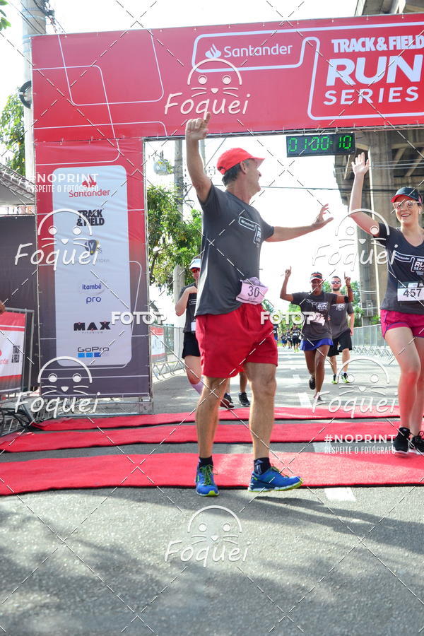 Buy your photos of the eventSantander Track&Field  Run Series - Shopping Vitria on Fotop